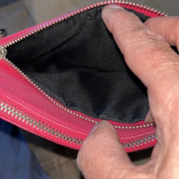 Vintage Etienne Aigner Small Leather Handbag! Gorgeous! Fuschia Pink Leather. - Picture 4 of 8